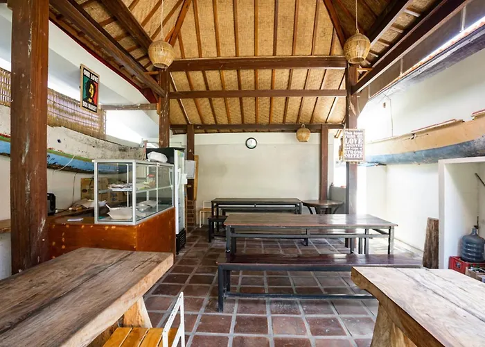 Reddoorz Hostel Near Sanur Beach Harbour ホステル