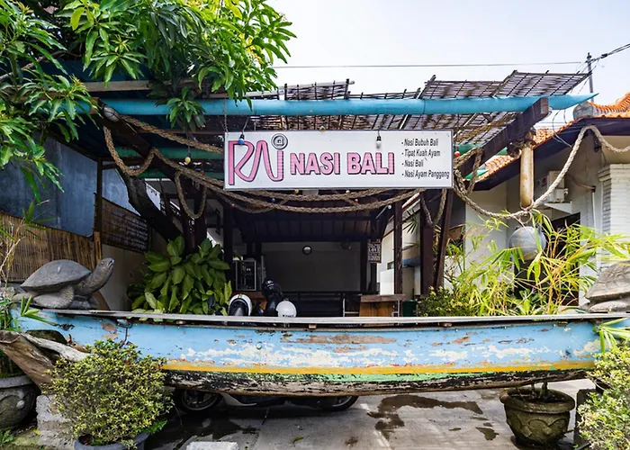 ホステル Reddoorz Hostel Near Sanur Beach Harbour *