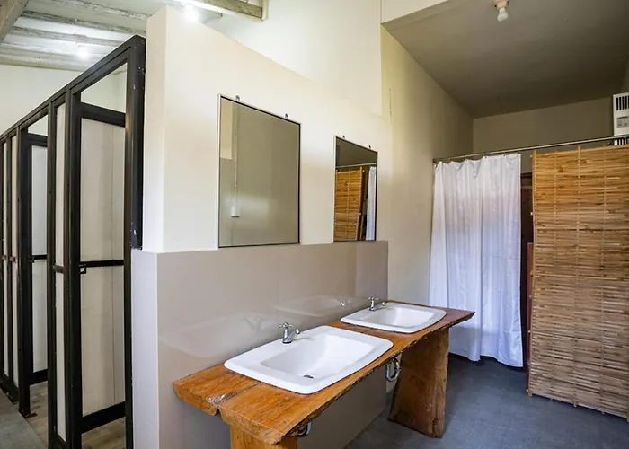 Reddoorz Hostel Near Sanur Beach Harbour ホステル バリ島