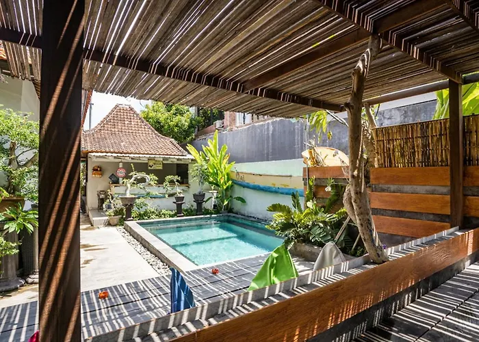 ホステル Reddoorz Hostel Near Sanur Beach Harbour *