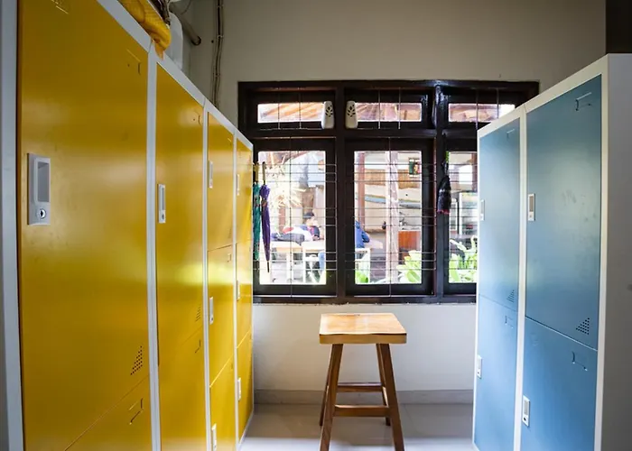 Reddoorz Hostel Near Sanur Beach Harbour