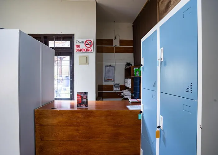 Reddoorz Hostel Near Sanur Beach Harbour