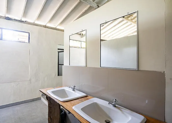 ホステル Reddoorz Hostel Near Sanur Beach Harbour